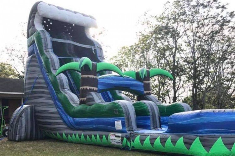 22ft Cascade Waterslide with Deep Pool